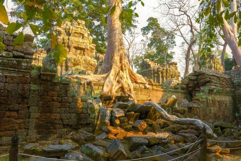 Angkor Wat: Full-Day Temples Small Group Tour - Angkor Thom and the stone faces of Bayon