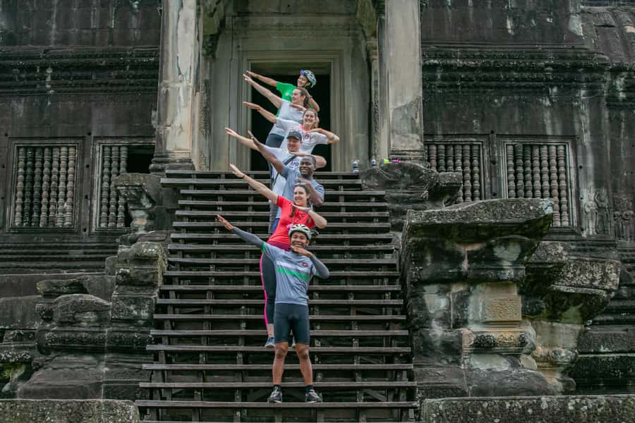 Angkor Wat: Guided Sunrise Bike Tour w/ Breakfast and Lunch - Bayon and Angkor Thom by bike