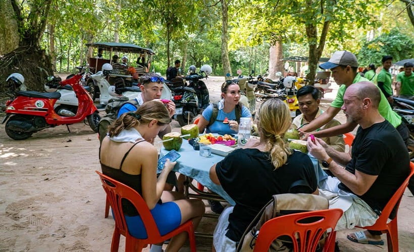 Angkor Wat: Guided Vespa Tour / Tuk Tuk or Car - Quiet trails and a glimpse of local life