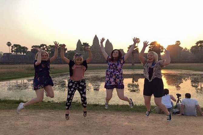 Angkor Wat highlight Tour From Sunrise -Small Group - The South Gate of Angkor Thom