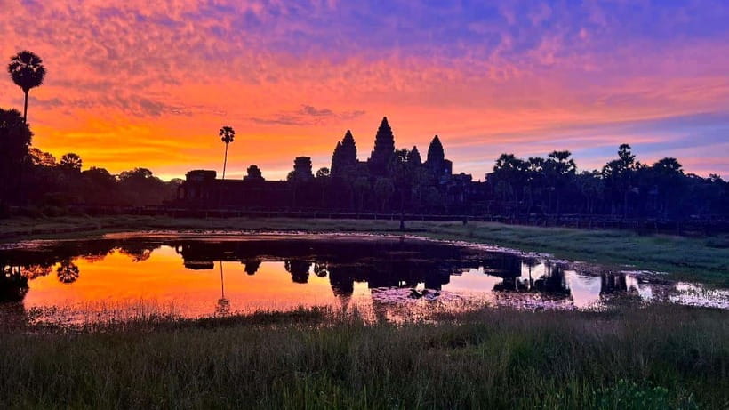 Angkor Wat: Highlights and Sunrise Guided Tour - Breakfast at Srah Srang from 8:30 to 9:00 AM