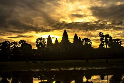 Angkor Wat Highlights and Sunrise Guided Tour from Siem Reap