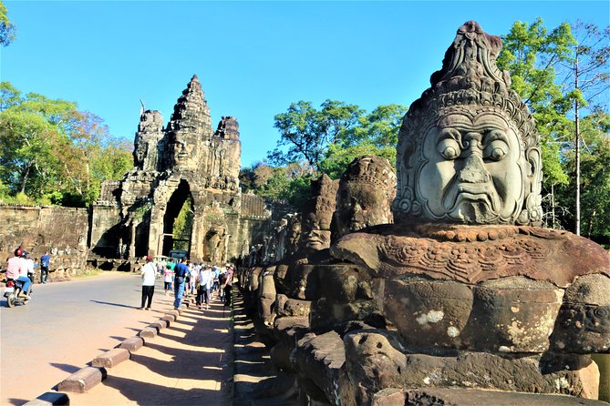 Angkor Wat Highlights and Sunrise Guided Tour from Siem Reap - What the guide and vehicle add