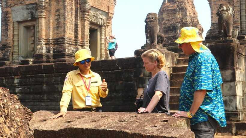 Angkor Wat: Highlights and Sunrise with Spanish Guide - Bayon and the faces of Angkor Thom