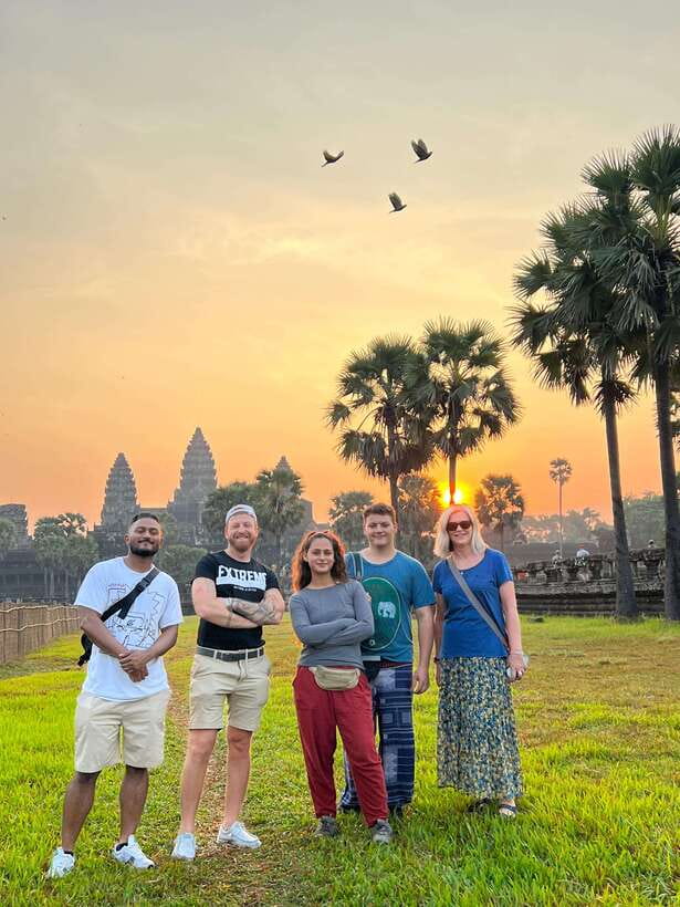Angkor Wat: Highlights and Sunrise with Spanish Guide - What the $29 price really includes