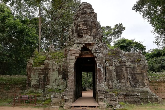 Angkor Wat Private Driver Tours to Angkor Wat Sunrise, Angkor Thom & Ta Prohm - Angkor Wat: two and a half hours with the great temple