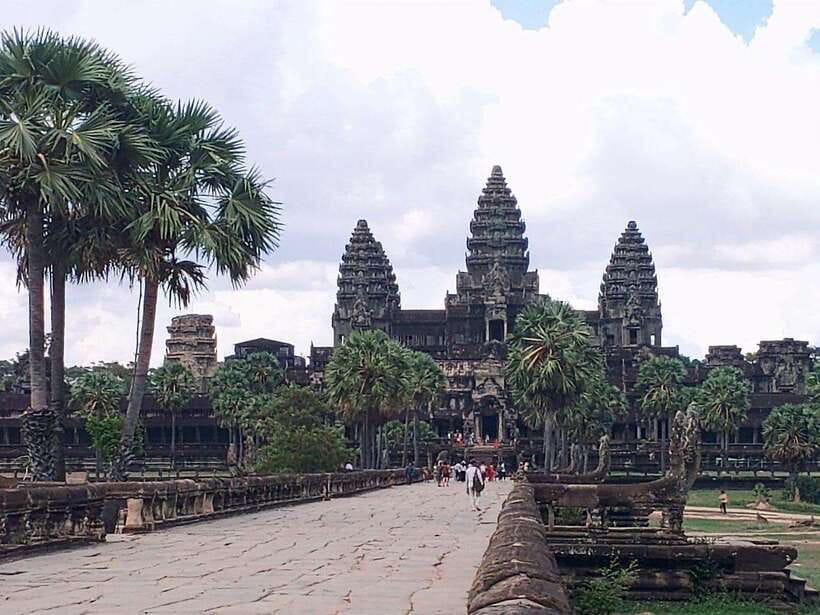 Angkor Wat, Small Circuit Private Tour with Banteay Srei - Banteay Srei is small, pink, and finely carved