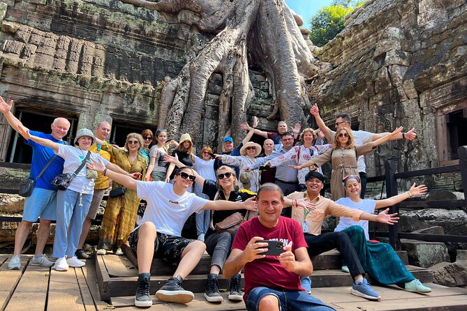 Angkor Wat Small Group Tour and Sunset with Lunch Included - Angkor Wat in the afternoon