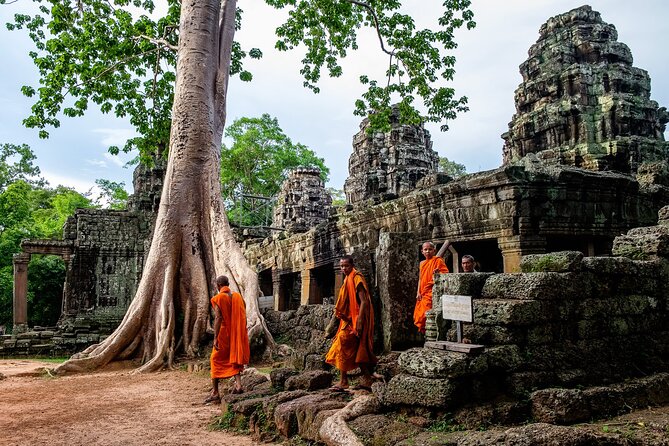 Angkor Wat Small Group Tour Inclusive lunch - Small-group comfort and physical demands