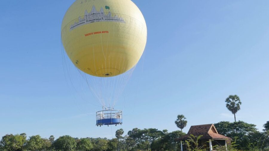 Angkor Wat: Small-Group Tour with Balloon Ride and Lunch - The 200-meter balloon view