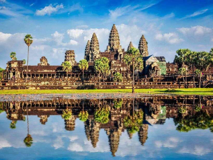 Angkor Wat Small Tour With Private Tuk Tuk - Why a private tuk-tuk works well at Angkor