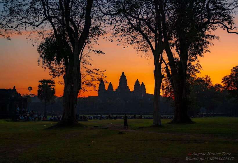Angkor Wat: Sunrise 2.5 Days with Tonle Sap Lake Tour - Day one: Pre Rub, Banteay Srei, and the Grand Circuit