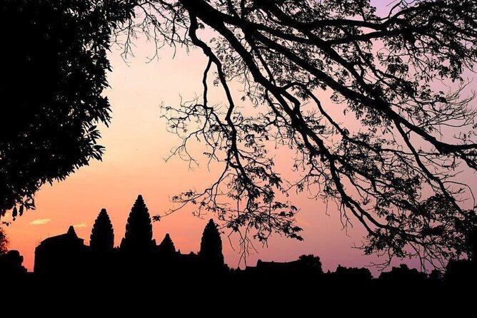 Angkor Wat Sunrise & 3 Main Temples with Breakfast – Small Group - Bayon Temple and its famous stone faces