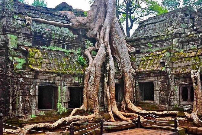 Angkor Wat: Sunrise or Sunset Tours with Tuk Tuk - What the $32 price really gets you