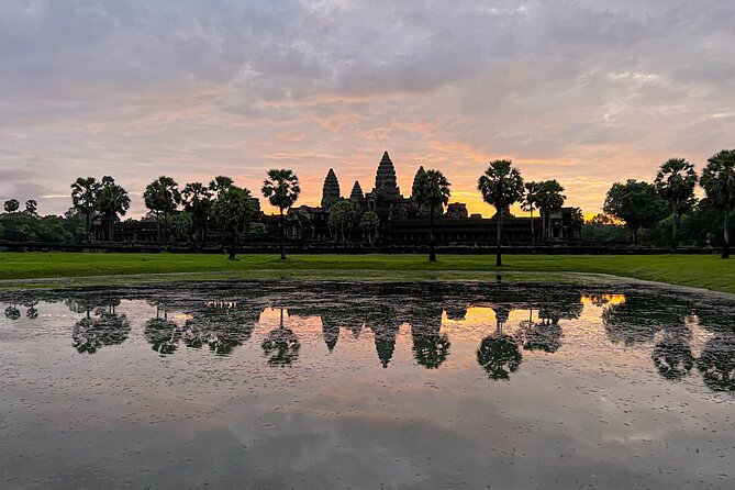 Angkor Wat Sunrise Private Tour via Tuk Tuk from Siem Reap - Ta Prohm and the power of tree roots