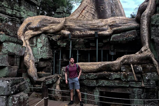 Angkor Wat Sunrise Private Tour via Tuk Tuk from Siem Reap - Breakfast near Preah Dak village