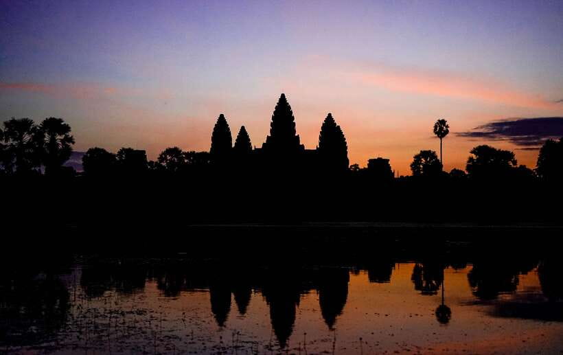 Angkor Wat Sunrise Private Tuk-Tuk Guided Tour - Entering Angkor Thom through the Ancient Gate