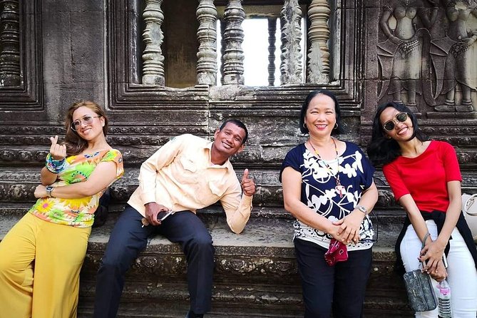 Angkor Wat Sunrise tour with Small - Group and Guide tours - The guide can make or break the visit