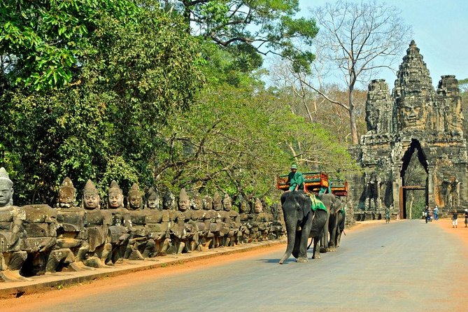 Angkor Wat Sunset Tour - Bayon’s stone faces are the afternoon highlight
