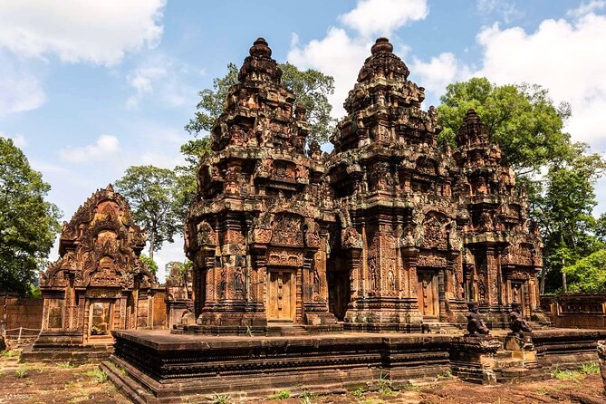 Angkor Wat, Ta Promh, Banteay Srei, Bayon temples Private Tour - Bayon’s stone faces reward close attention