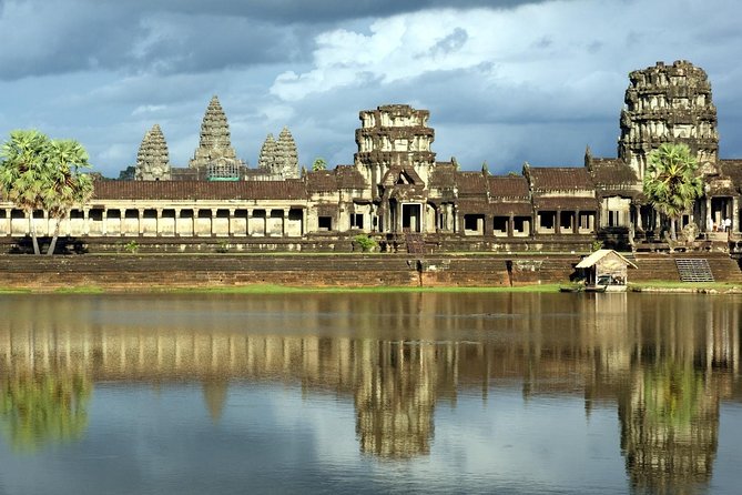 Angkor Wat Temples Tour with Entrance Ticket and Lunch - Angkor Wat: allow two hours for the main event