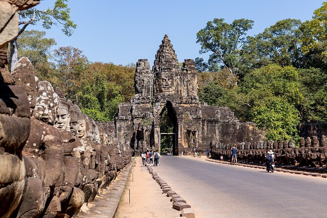 Angkor Wat Tour, Explore The Main Temples With Tour Guide - Bayon’s 54 towers and stone faces