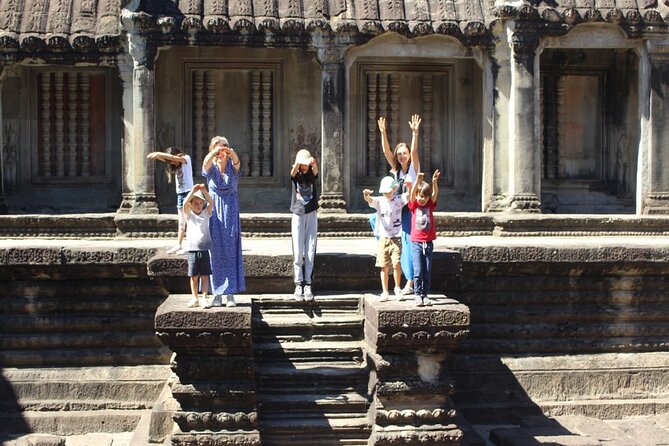 Angkor Wat Tour, Explore The Main Temples With Tour Guide - Tonle Om Gate and the Angkor Thom causeway