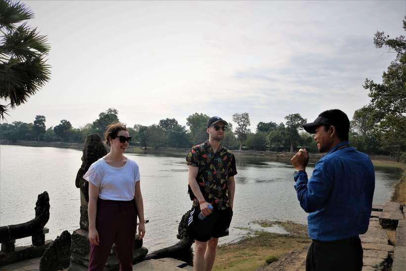Angkor Wat: Tuk Tuk and Walking Tour - Bayon and its giant stone faces