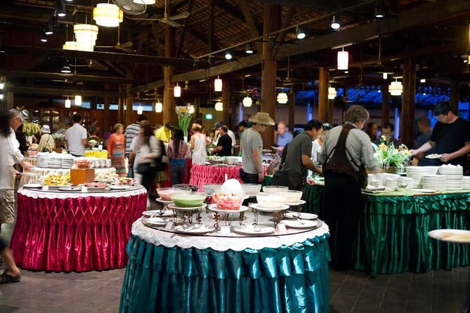 Apsara Dance Performance Including Buffet Dinner and Hotel Pickup - What to expect from the buffet dinner