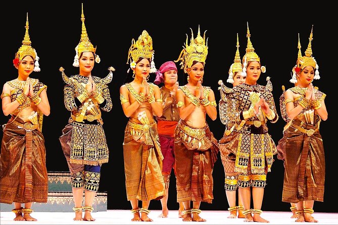 Apsara Dance Show with Dinner by Tuk-Tuk Roundtrip Transfer - How the meal and show fit together