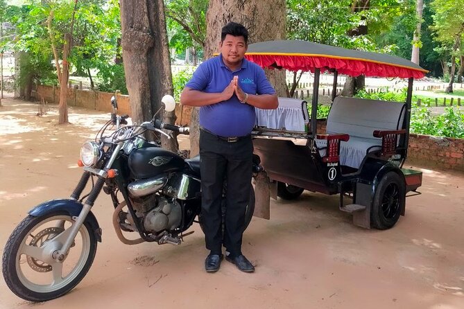Apsara Dance Show with Dinner by Tuk-Tuk Roundtrip Transfer - The 15-minute tuk-tuk ride from your hotel