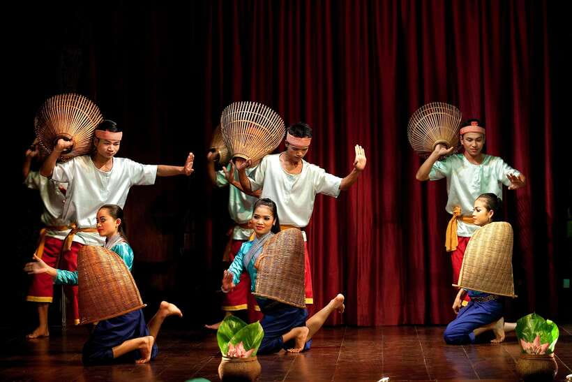 Apsara Performance include Dinner & hotel pick up - Starting with the international buffet