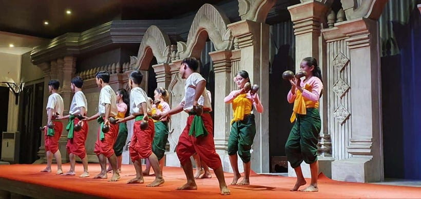 Apsara Performance with Dinner include Pick up & Drop off - Arriving at the dinner theater