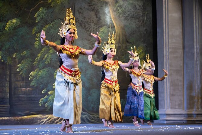Apsara Theatre Performance include Dinner & hotel pick up - The 6:30 pm tuk-tuk pickup