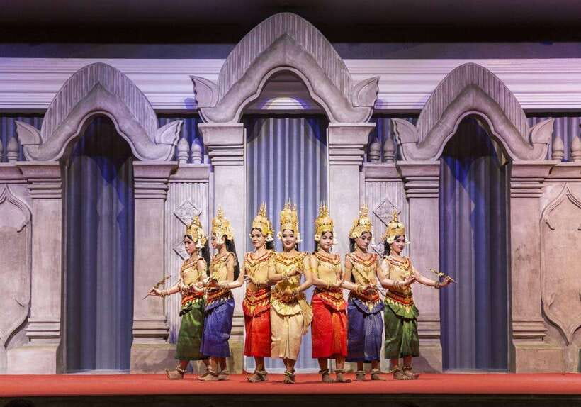 Apsara Traditional Dances & Local Buffet with Tuk-Tuk Ride - Why Apsara dance matters in Siem Reap