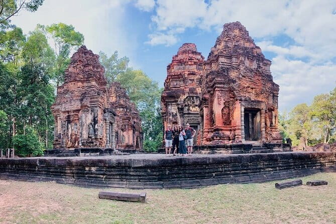 Bakong Temples & Floating Village Tour - Two hours at Prasat Bakong is time well spent