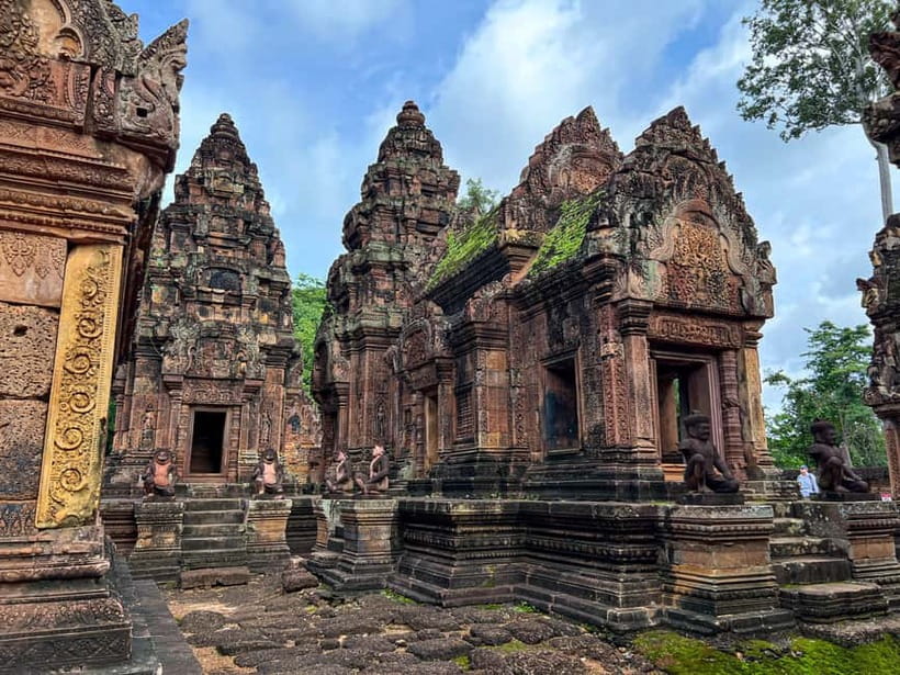 Banteay Srei, Beng Mealea and Kulen Mountain with Picnic - Lunch, swimming and a proper pause at Kulen waterfall