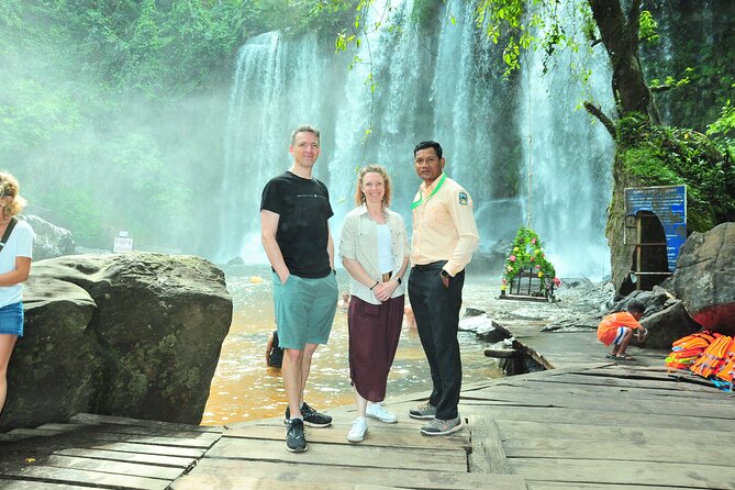 Banteay Srei & Kulen Mountain & Beng Mealea Tour - Banteay Srei and the fine art of small temples