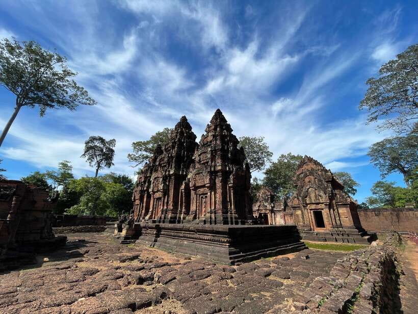 Banteay Srei, Kulen Waterfall & Beng Mealea Exploration - The early start and the road beyond Siem Reap