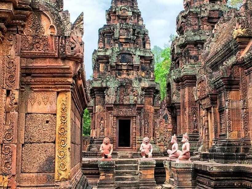 Bantreay Srei , Kbal Spean and Landmine Museum with Tuk Tuk - Who will enjoy this day most