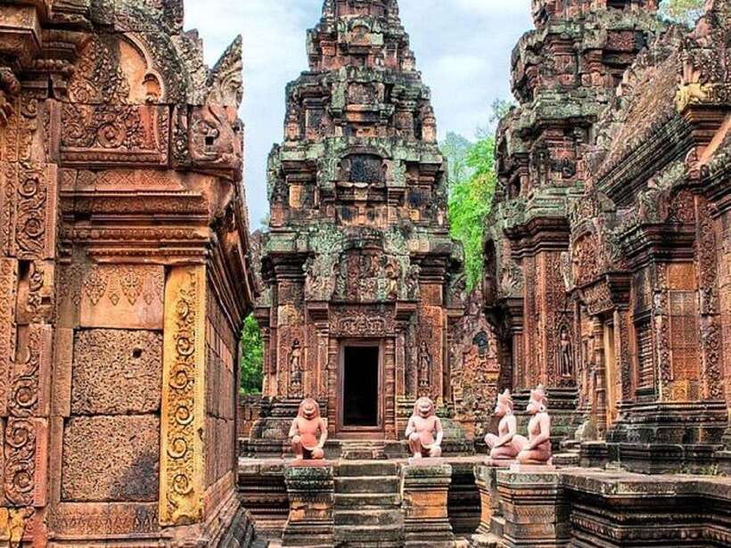 Bantreay Srei , Kbal Spean and Landmine Museum with Tuk Tuk - Kbal Spean: forest walk first, carvings second