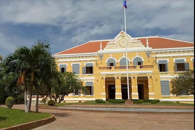Battambang Day Trip from Siem Reap-Bamboo Train, Bats Cave - Rice paper making and the value of a working stop