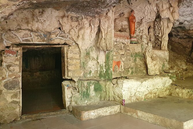 Battambang Day Trip from Siem Reap - Bamboo Train, Killing Cave - Exploring Battambang by tuk tuk