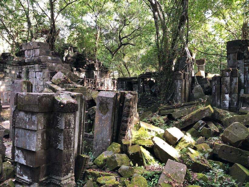 Beng Melea, Rolous Group & Kompong Phluk Floating Village - Roluos reveals the beginning of classic Khmer design
