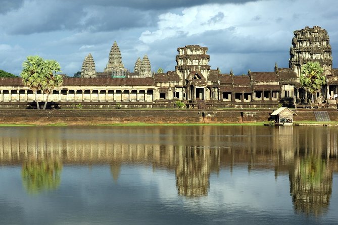 Best of Siem Reap 3-Day Private Tour to Angkor Wat & Tonle Sap - Day one: sunrise at Angkor Wat and Angkor Thom