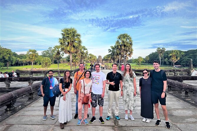 Best Temples Day Tour in Siem Reap with Sunset - Heat, clothing, and walking demands