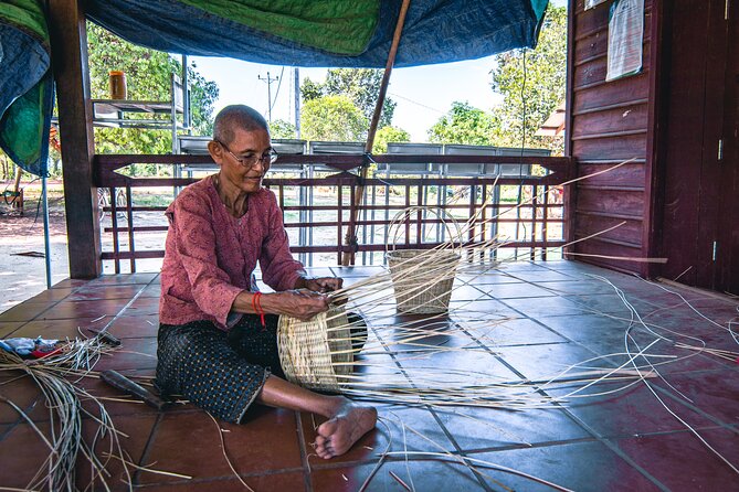 Buddhist Monastery with Monks Water Blessing - Why the guide matters at a Buddhist pagoda