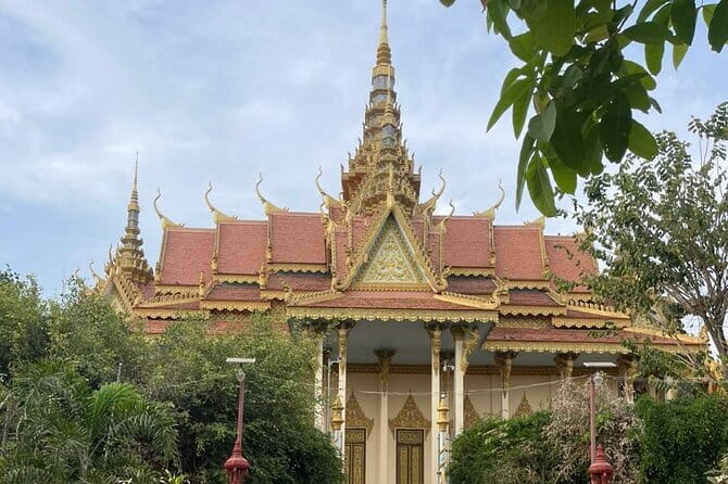 Cambodia Private Taxi - Siem Reap & Angkor Wat Temple Area Tour - Meeting Khen’s local driving team