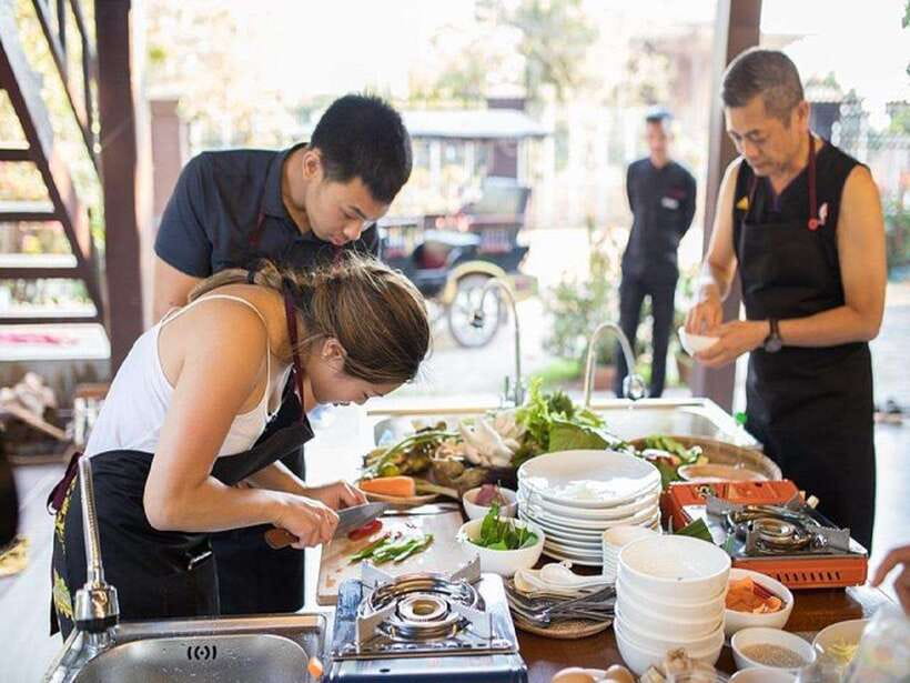 Cambodian Cooking Class - Cooking in a Cambodian home