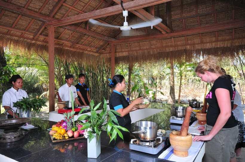 Cambodian Cooking Class from Siem Reap - Group size, guides, and the personal feel